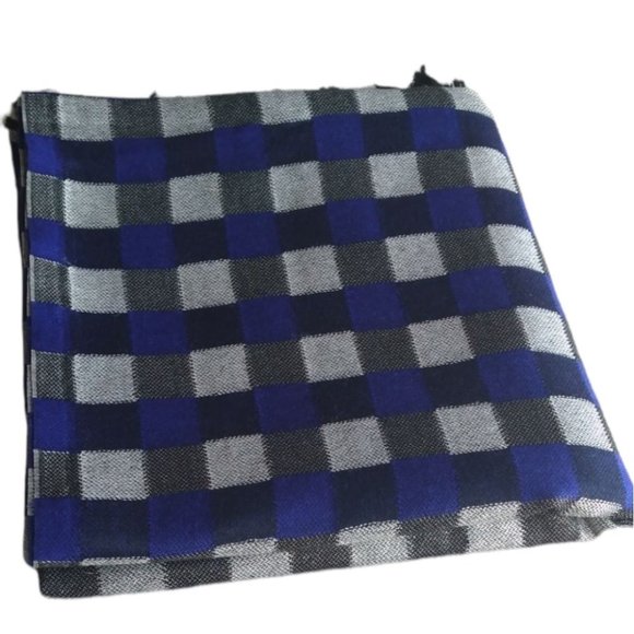 Blue and Sequins Silver Throw - Picture 3 of 4